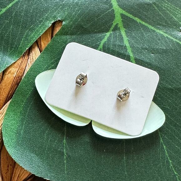 BOGO FREE GREEN RETRO 80’s metal Earrings - Picture 4 of 4